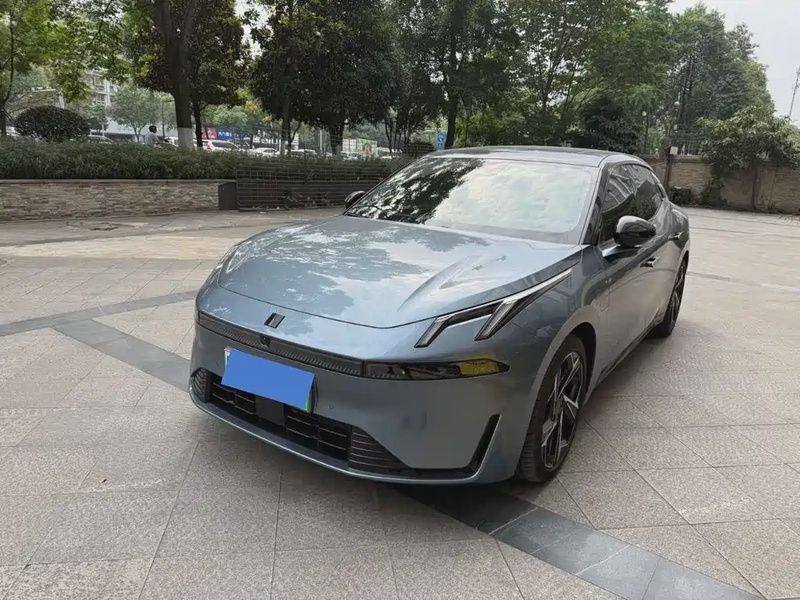 Lynk & Co 07
