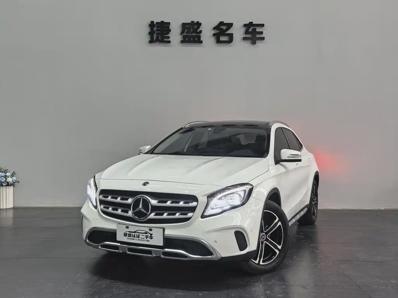 Mercedes-Benz GLA-Class