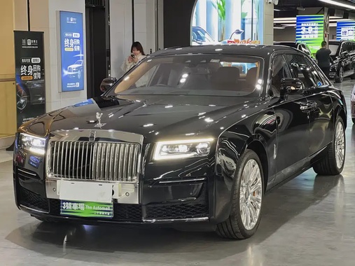 Rolls-Royce Ghost 2025