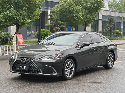 Lexus ES 2023