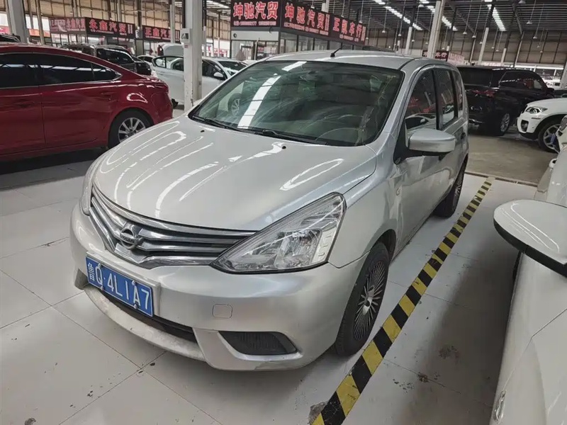 Nissan Livina