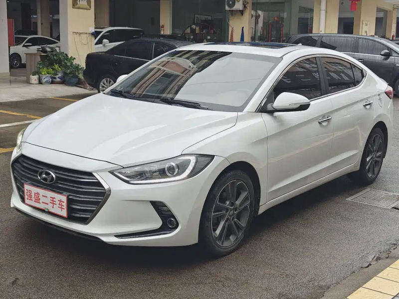 Hyundai Elantra