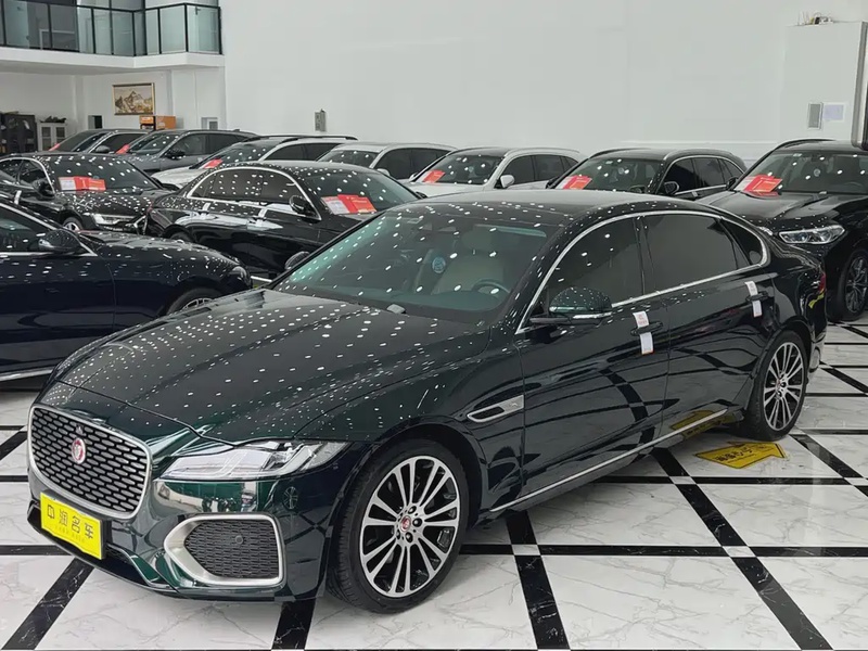 Jaguar XF