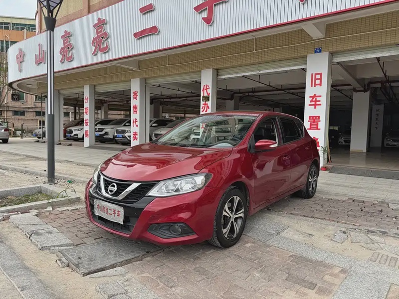 Nissan Tiida