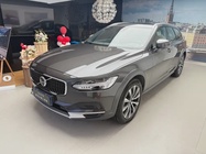 Volvo V90 2025