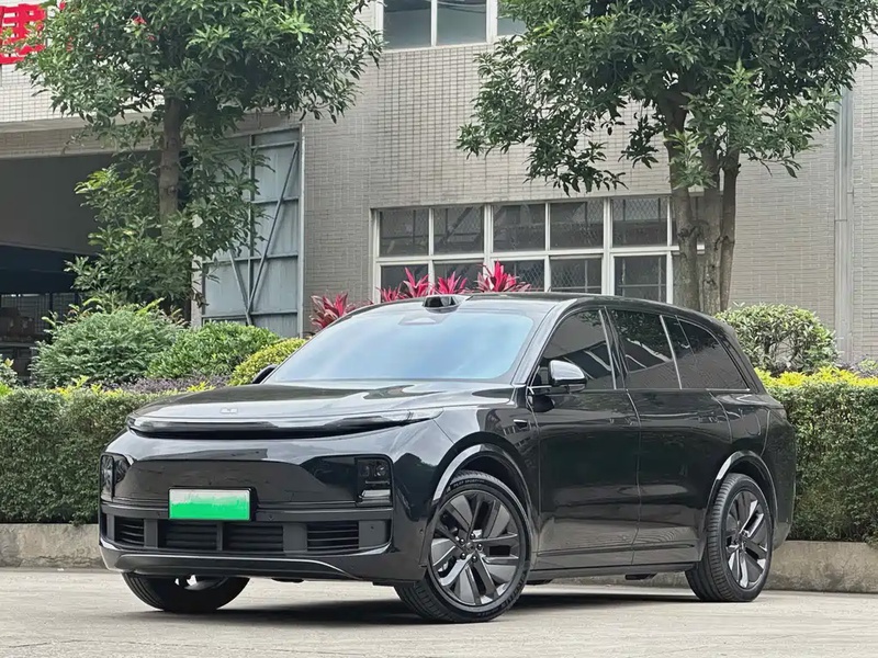 Li Auto L8