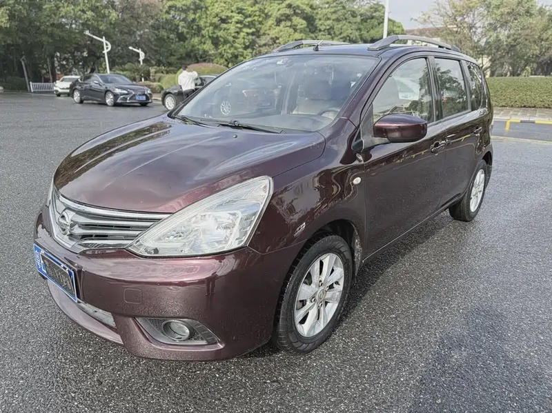 Nissan Livina