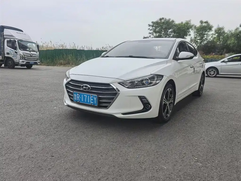 Hyundai Elantra