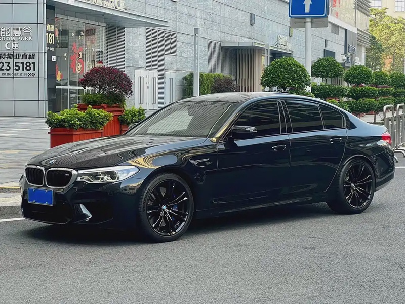 BMW M5