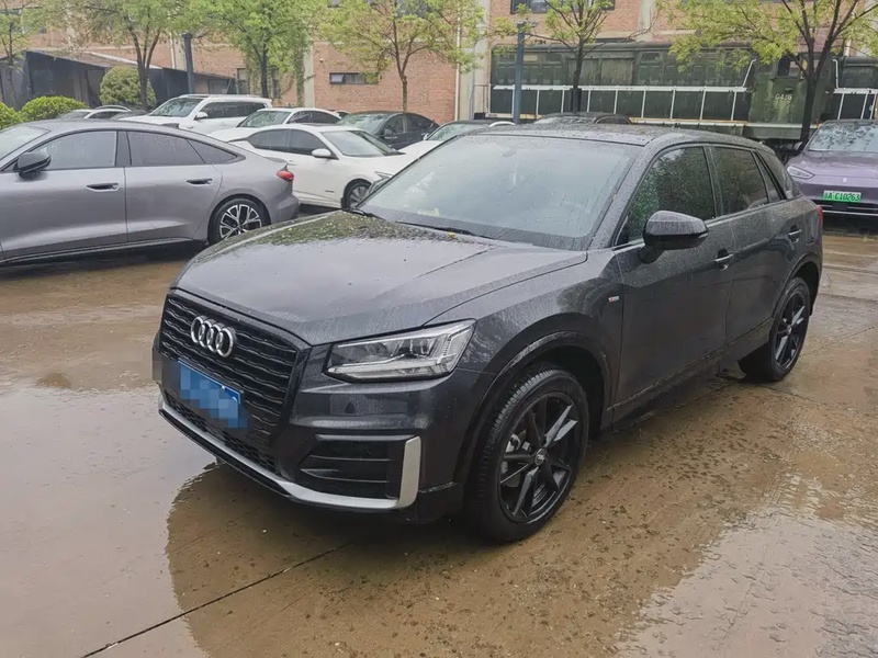 Audi Q2