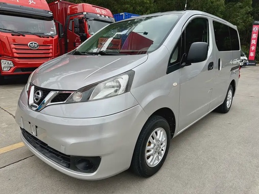 Nissan NV200 2015