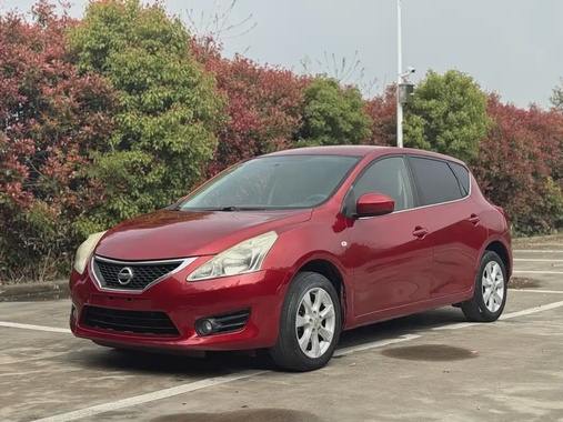 Nissan Tiida 2014