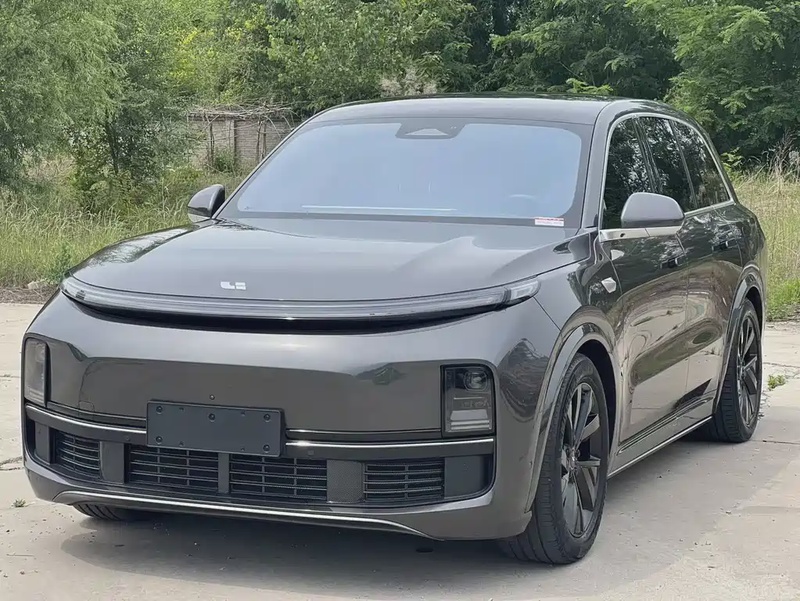 Li Auto L8