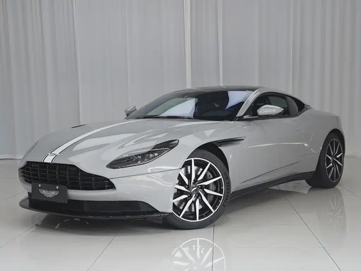 Aston Martin DB11 2018