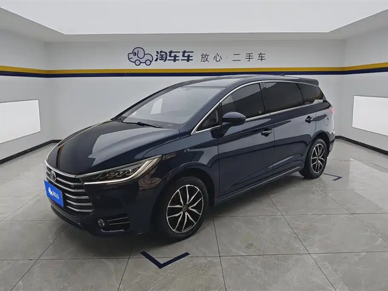 BYD MAX