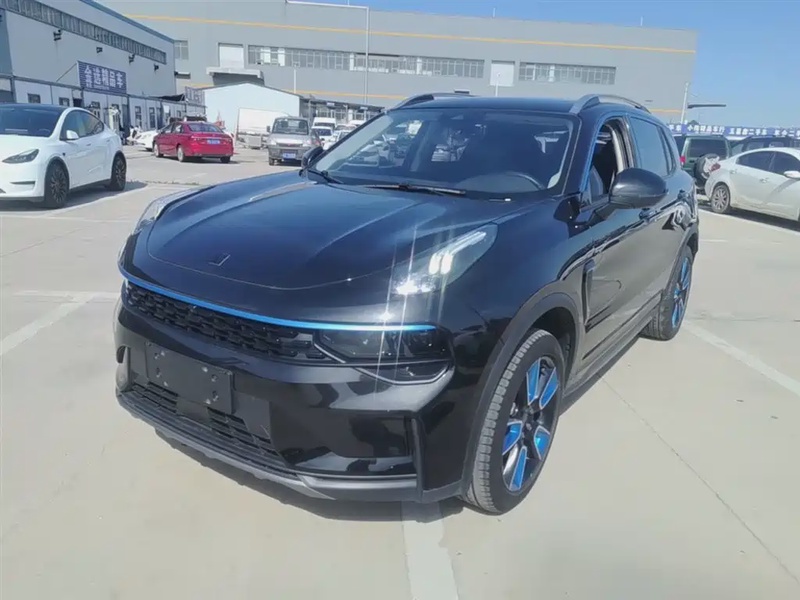 Lynk & Co 01