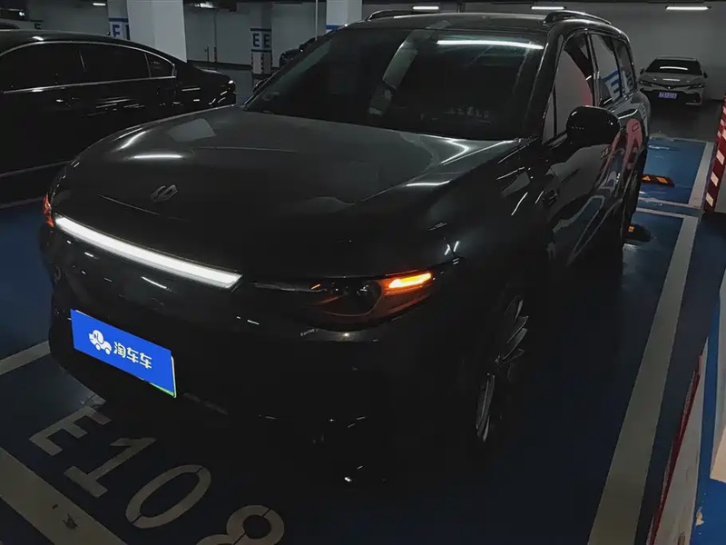 Leapmotor C16