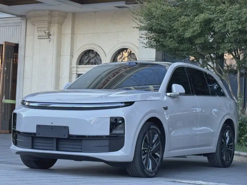 Li Auto L6