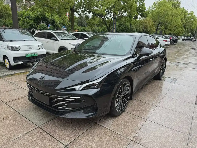 MG MG7