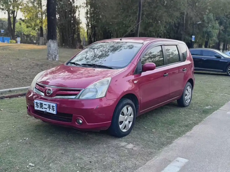 Nissan Livina