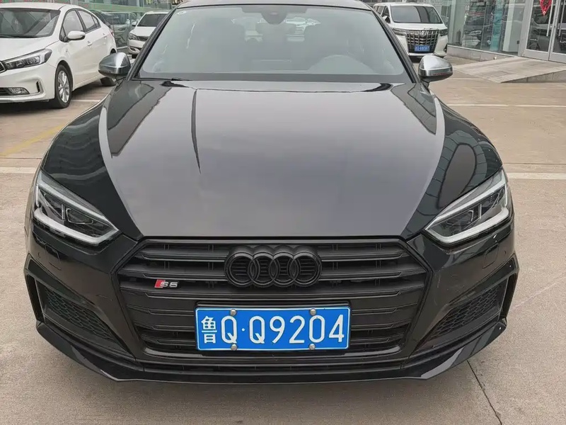 Audi S5