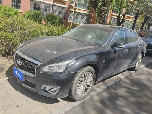 Infiniti Q70 2015