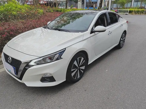 Nissan Teana 2022
