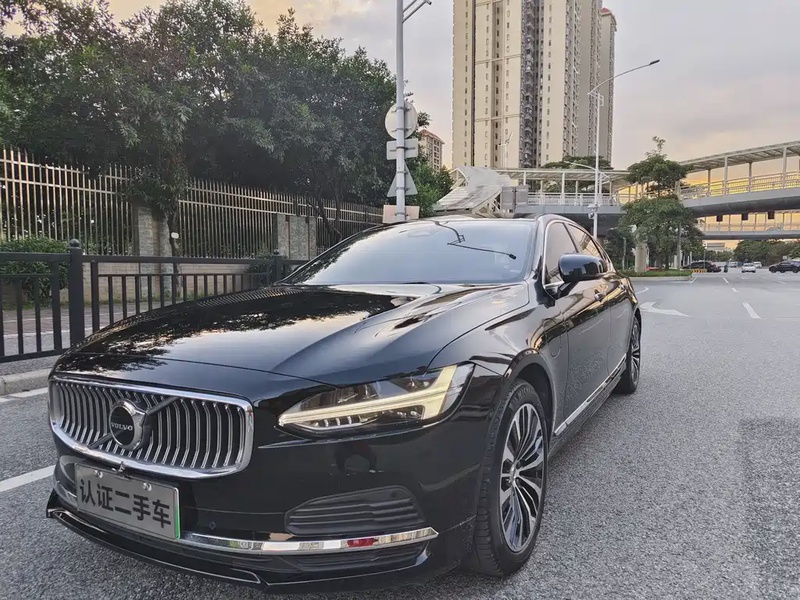 Volvo S90