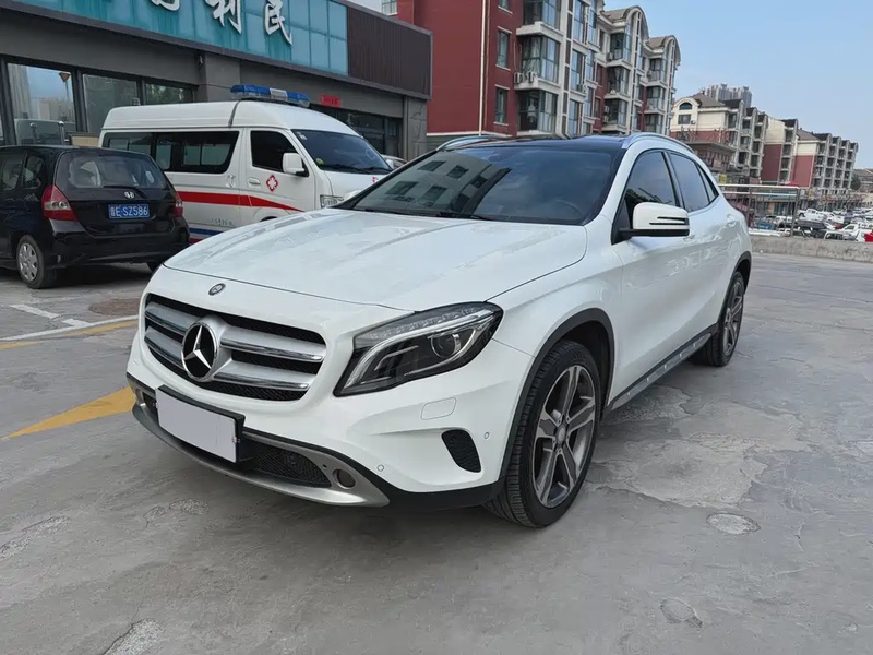 Mercedes-Benz GLA-Class