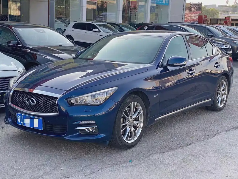 Infiniti Q50