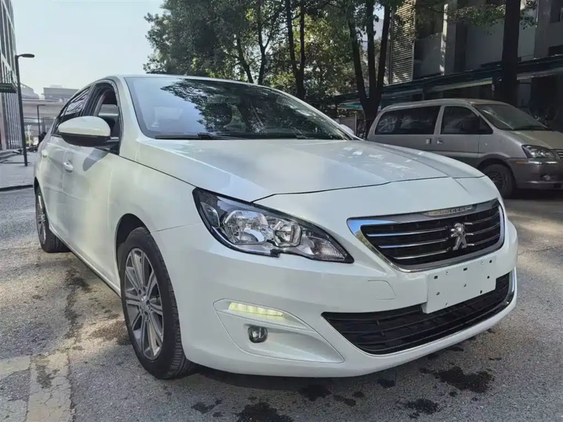 Peugeot 408