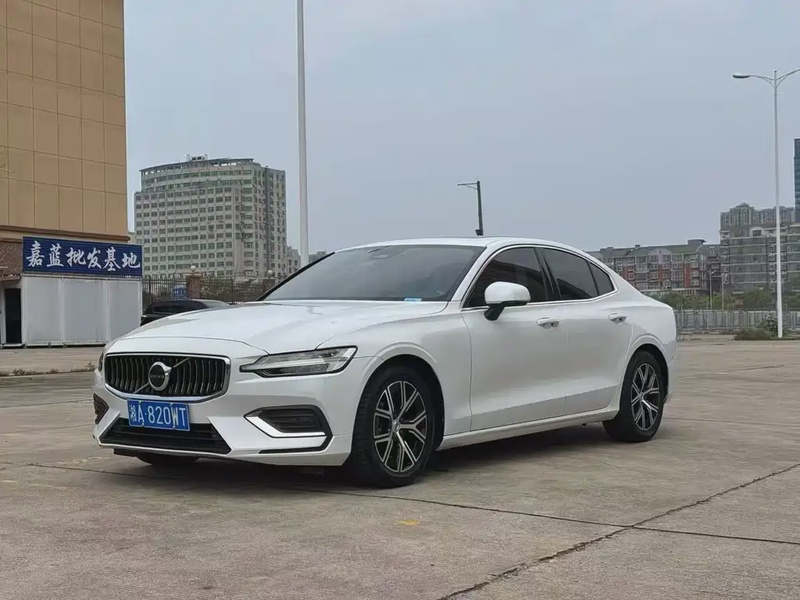 Volvo S60