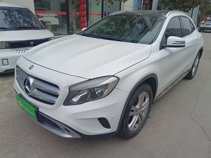 Mercedes-Benz GLA-Class