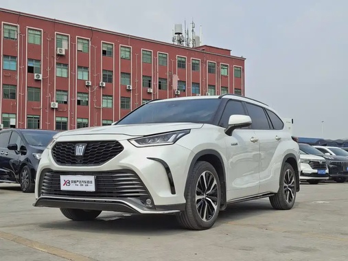 Toyota Crown Kluger 2024