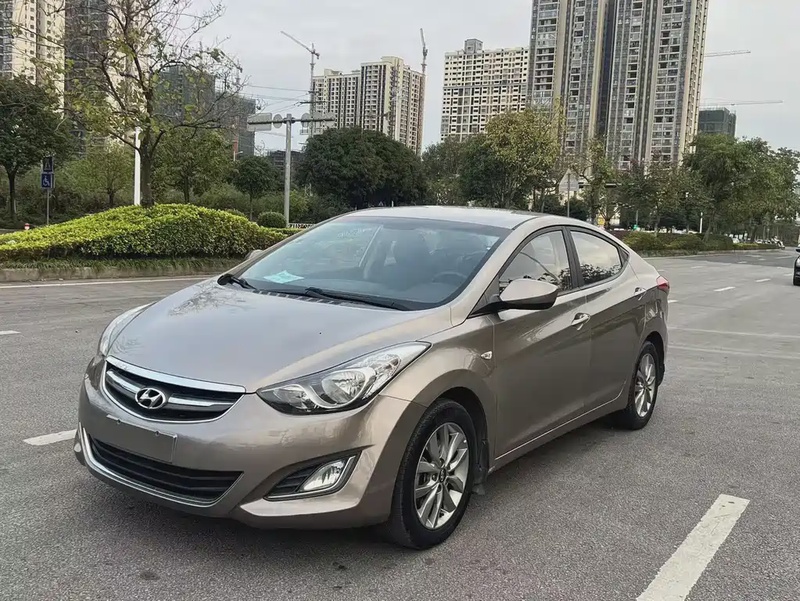 Hyundai Elantra