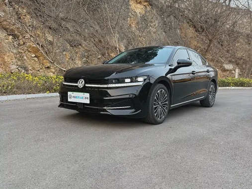 Volkswagen Magotan 2025