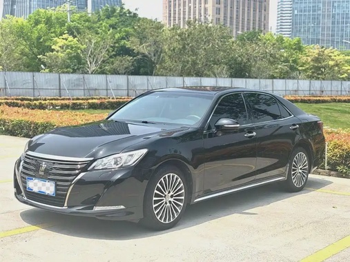 Toyota Crown 2018
