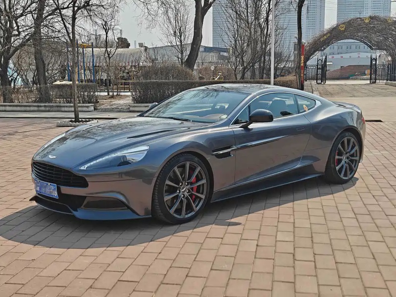 Aston Martin Vanquish