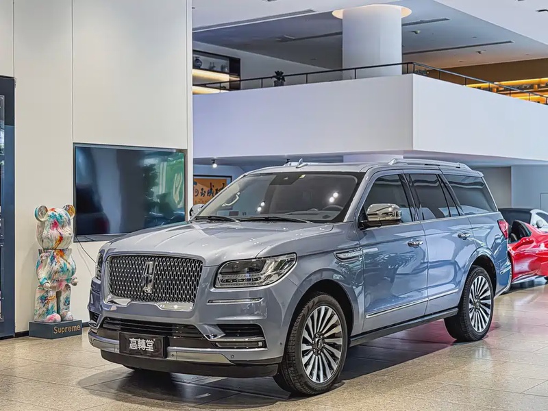 Lincoln Navigator
