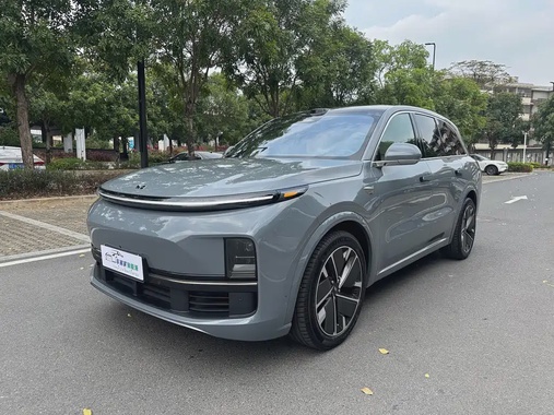 Li Auto L8 2025