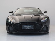 Aston Martin DBS 2023