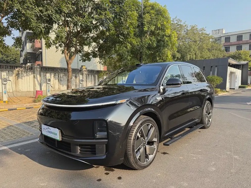 Li Auto L8 2025