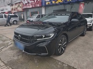 Volkswagen Passat 2023
