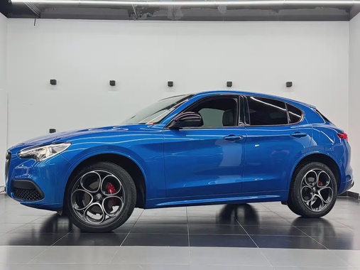 Alfa Romeo Stelvio 2023