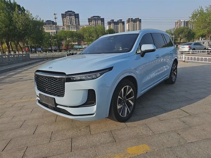 Li Auto ONE