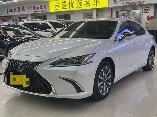 Lexus ES 2023