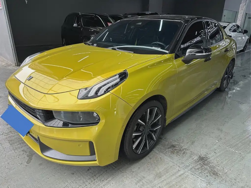 Lynk & Co 03