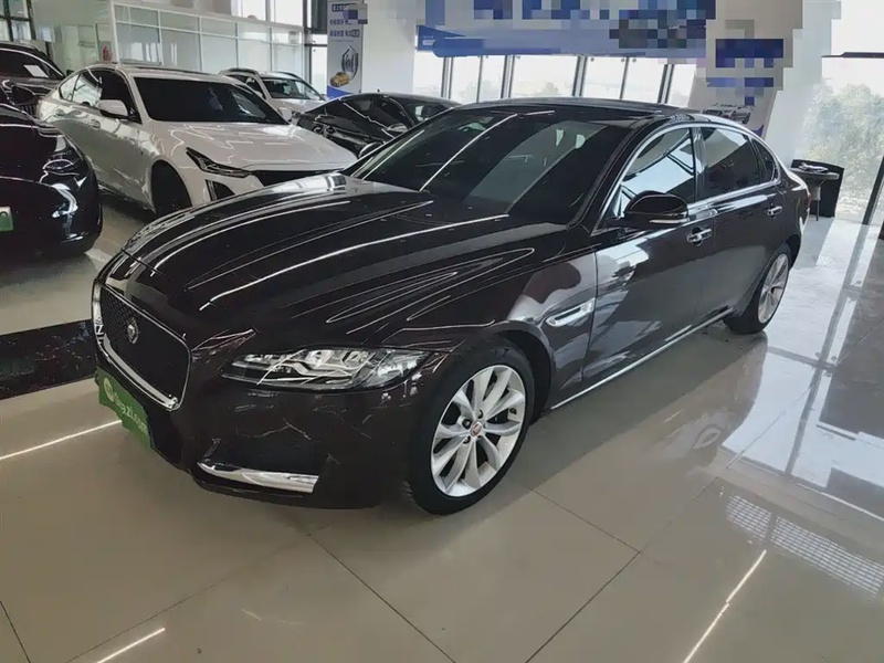 Jaguar XF