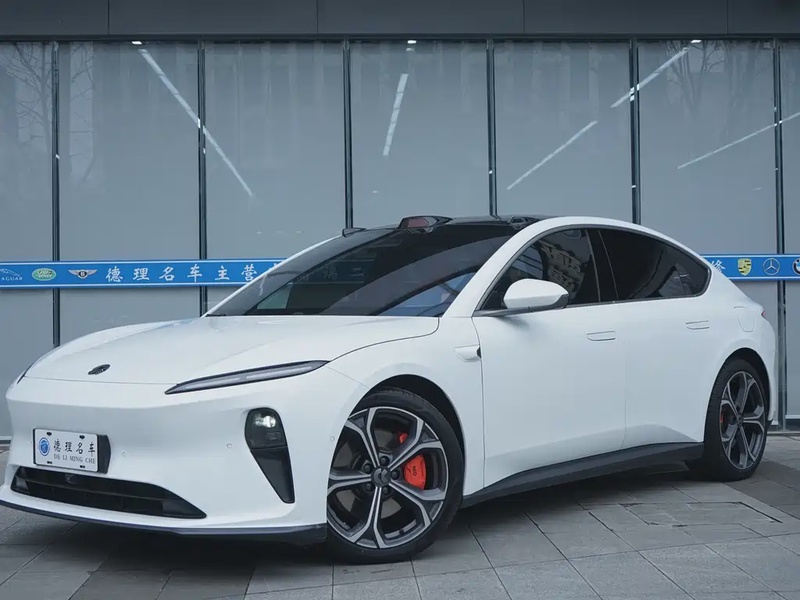 NIO ET5