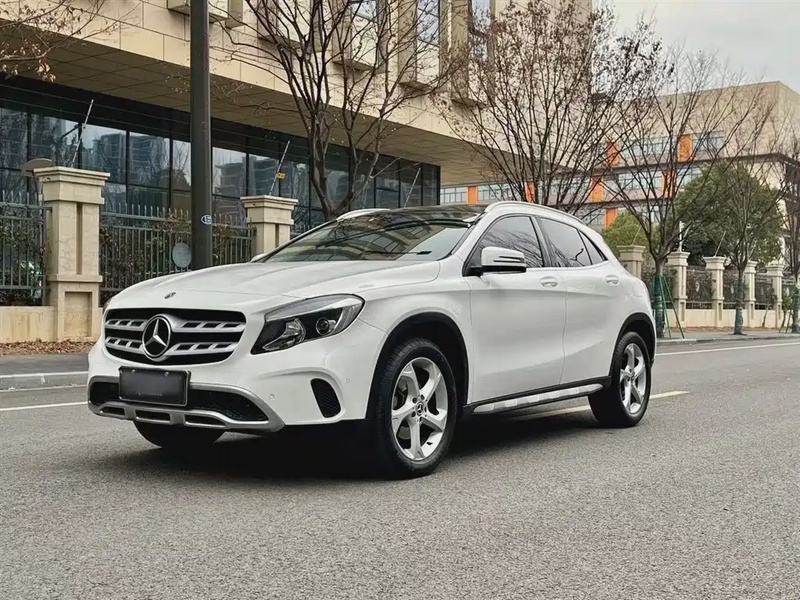 Mercedes-Benz GLA-Class